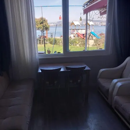 Δωμάτια σε οικογενειακή κατοικία Palmiye Πριγκηπονήσια